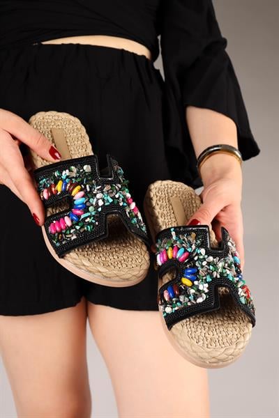 ISABELLA Boncuk ve Taş Aksesuarlı Terlik SİYAH