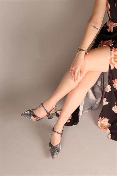 JASMİN Yılan Derisi Taşlı Topuklu Ayakkabı PLATİN