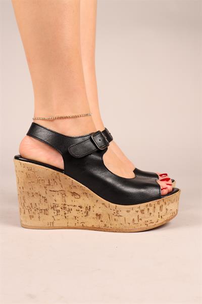 JENİTA Karnı Yarık Dolgu Topuklu Ayakkabı SİYAH