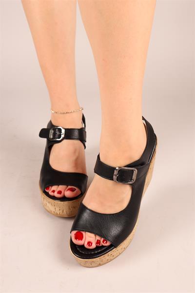 JENİTA Karnı Yarık Dolgu Topuklu Ayakkabı SİYAH