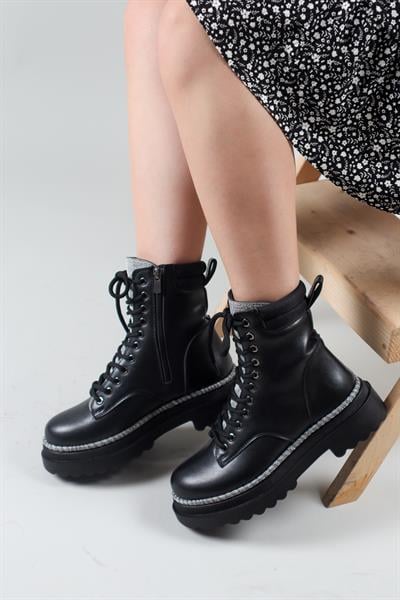 JETKA Bağcıklı Kadın Bot SİYAH