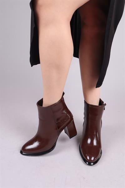 JON Düz Topuklu Bot KAHVERENGİ