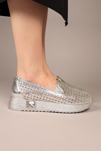 JOYRA Lazerli Taşlı Bağcıksız Sneakers GÜMÜŞ