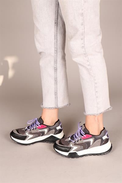 KARİ Çok Parçalı Kadın Spor Ayakkabı SİYAH