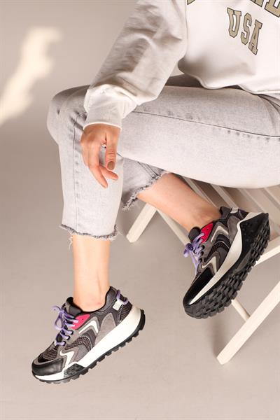 KARİ Çok Parçalı Kadın Spor Ayakkabı SİYAH