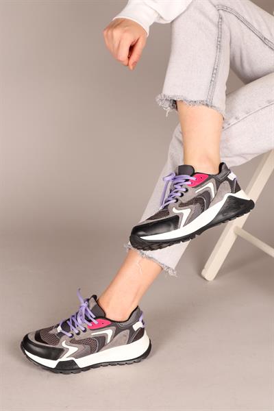 KARİ Çok Parçalı Kadın Spor Ayakkabı SİYAH