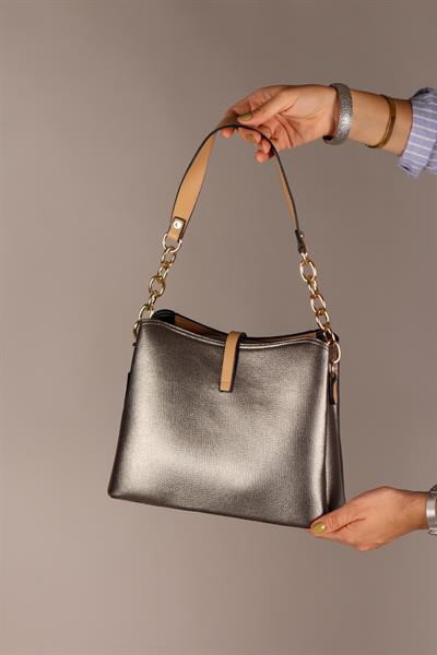 Kemer Aksesuarlı Zincir Detaylı Çanta PLATİN