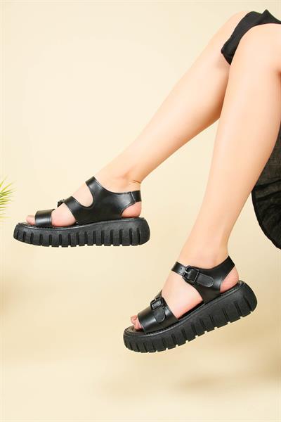 Kemer Tokalı Kalın Taban Sandalet SİYAH