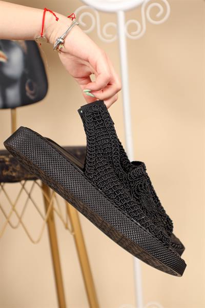 Lastikli Örgü Sandalet SİYAH