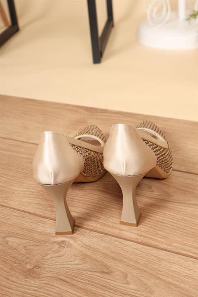 Lazer Detaylı Taşlı Saten Stiletto TEN