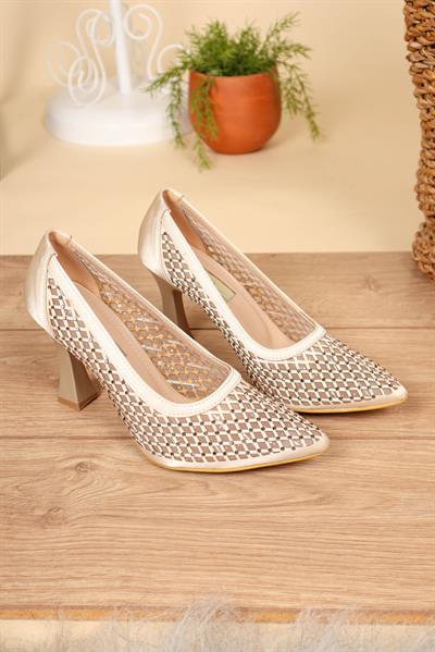 Lazer Detaylı Taşlı Saten Stiletto TEN