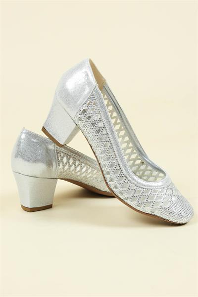 Lazer Taşlı Alçak Topuklu Ayakkabı GÜMÜŞ