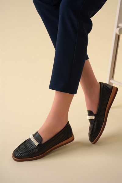 Lazerli Taşlı Loafer SİYAH