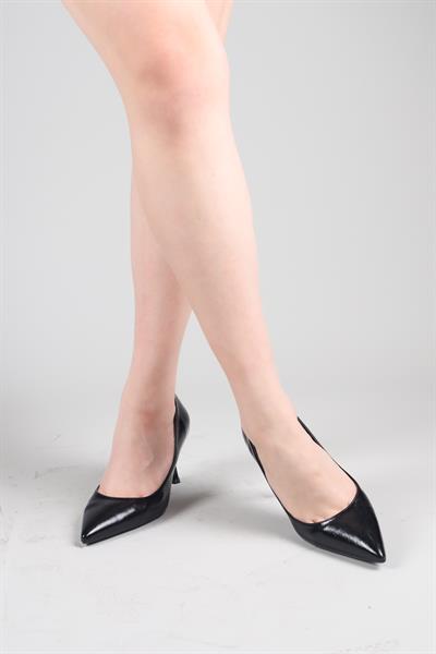 MACKAY Kırışık Cilt Stiletto SİYAH
