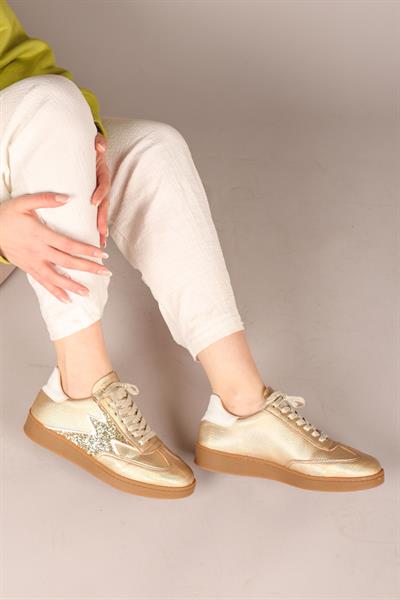 MARTA Hologram Bağcıklı Sneakers GOLD