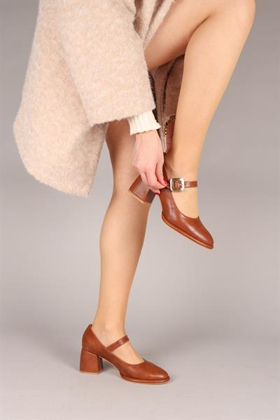 MATMAZEL Tek Bantlı Topuklu Ayakkabı TABA