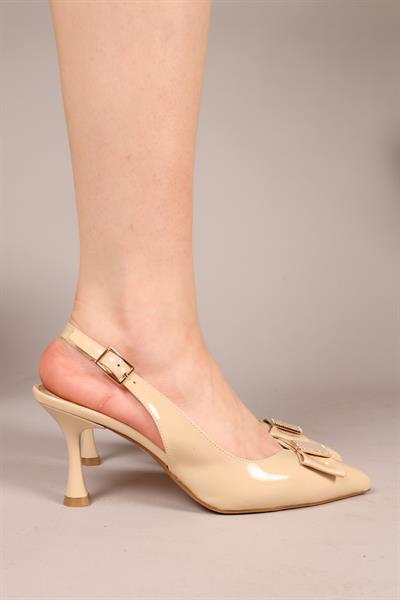 MOCHY Fiyonk Tokalı Rugan Stiletto BEJ