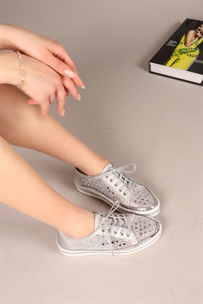ECLİPSE Bağcıklı Taşlı Sneakers GÜMÜŞ
