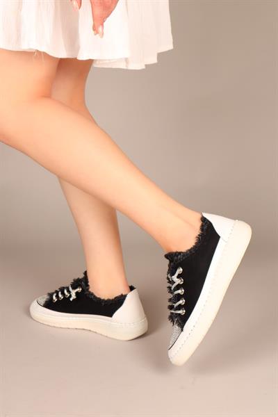 REİNA Taş Bağcık ve Aksesuarlı Kot Sneakers SİYAH