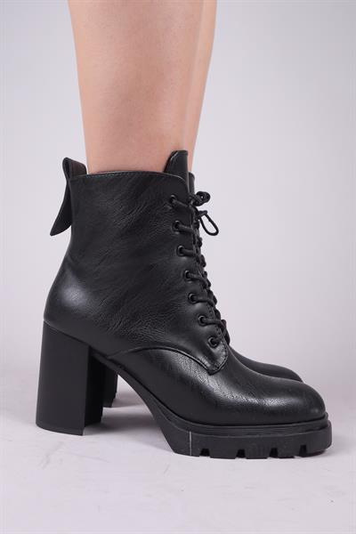 ROSTOCK Bağcık Aksesuarlı Topuklu Bot SİYAH