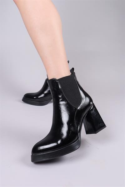 SARANDI Lastik Detaylı Rugan Platform Topuklu Bot SİYAH
