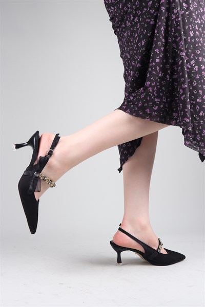 SİLİS Yan Kurdeleli Tokalı Taşlı Saten Stiletto SİYAH
