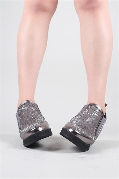 SİTRAH Süet-Cilt Garnili Taşlı Gizli Dolgu Sneakers PLATİN