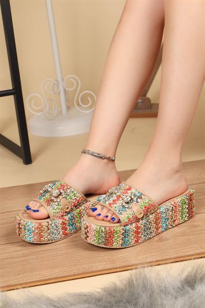 Taş Aksesuarlı Hasır Terlik MULTİ