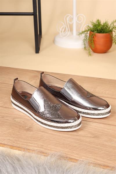 Taş Aksesuarlı Lastikli Sneakers PLATİN