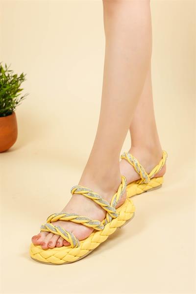 Taş Detaylı Örgü Biyeli Sandalet SARI