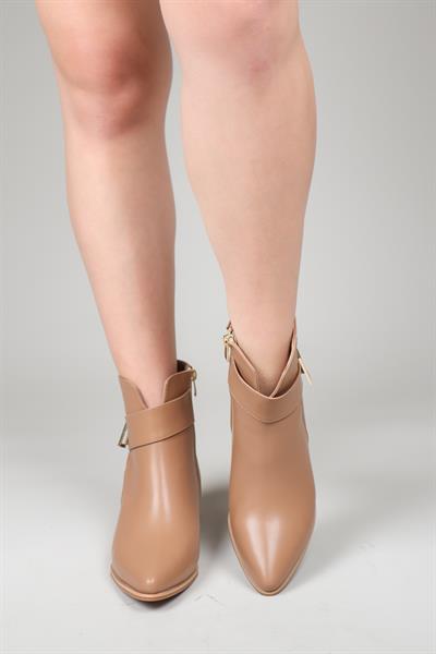 LİBERTA Toka Aksesuarlı Topuk Detaylı Bot  SÜTLÜ KAHVE