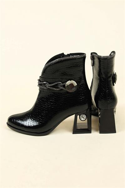 Topuk Detaylı Taş Tokalı Kroko Bot SİYAH