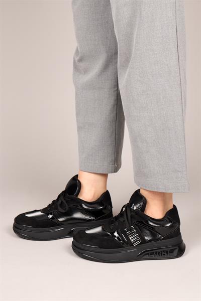 VİGDİS Süet Garnili Kadın Spor Ayakkabı SİYAH