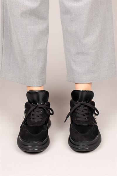 VİGDİS Süet Garnili Kadın Spor Ayakkabı SİYAH