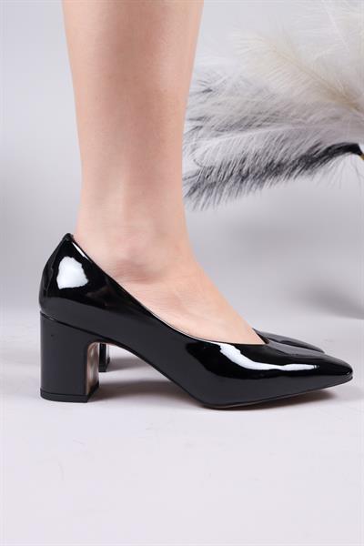 YERBA Rugan Alçak Topuklu Ayakkabı SİYAH