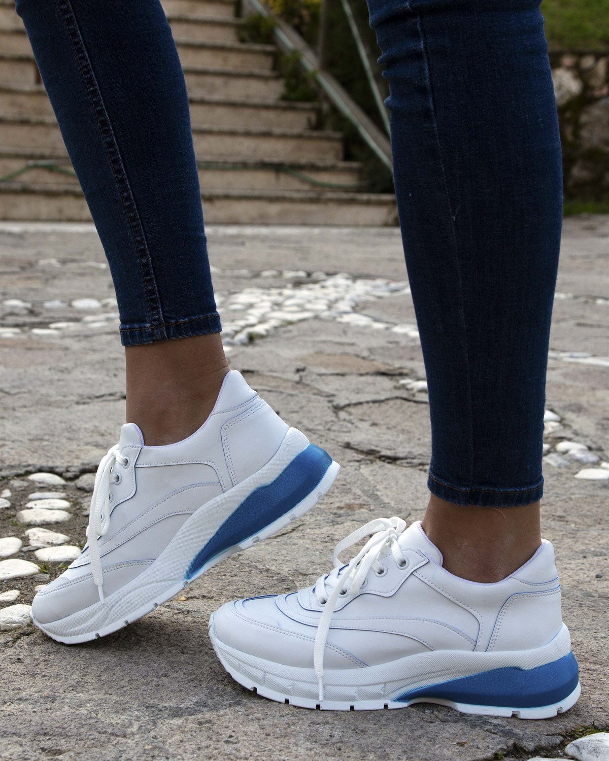 Beyaz-Mavi Kadın Spor Ayakkabı