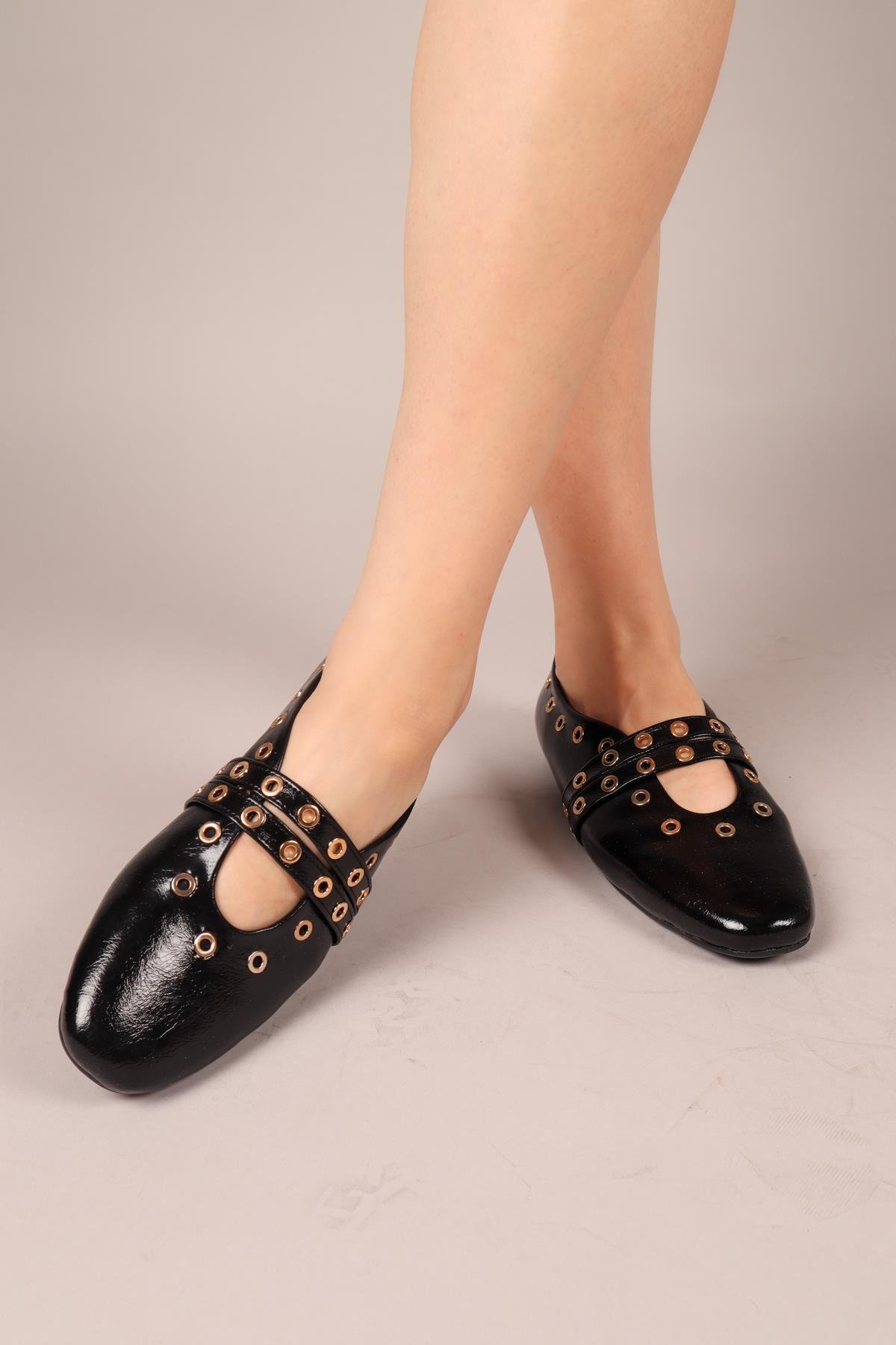 ◆三葉☘️◆ NERCE Kuş Gözü Zımbalı Babet SİYAH