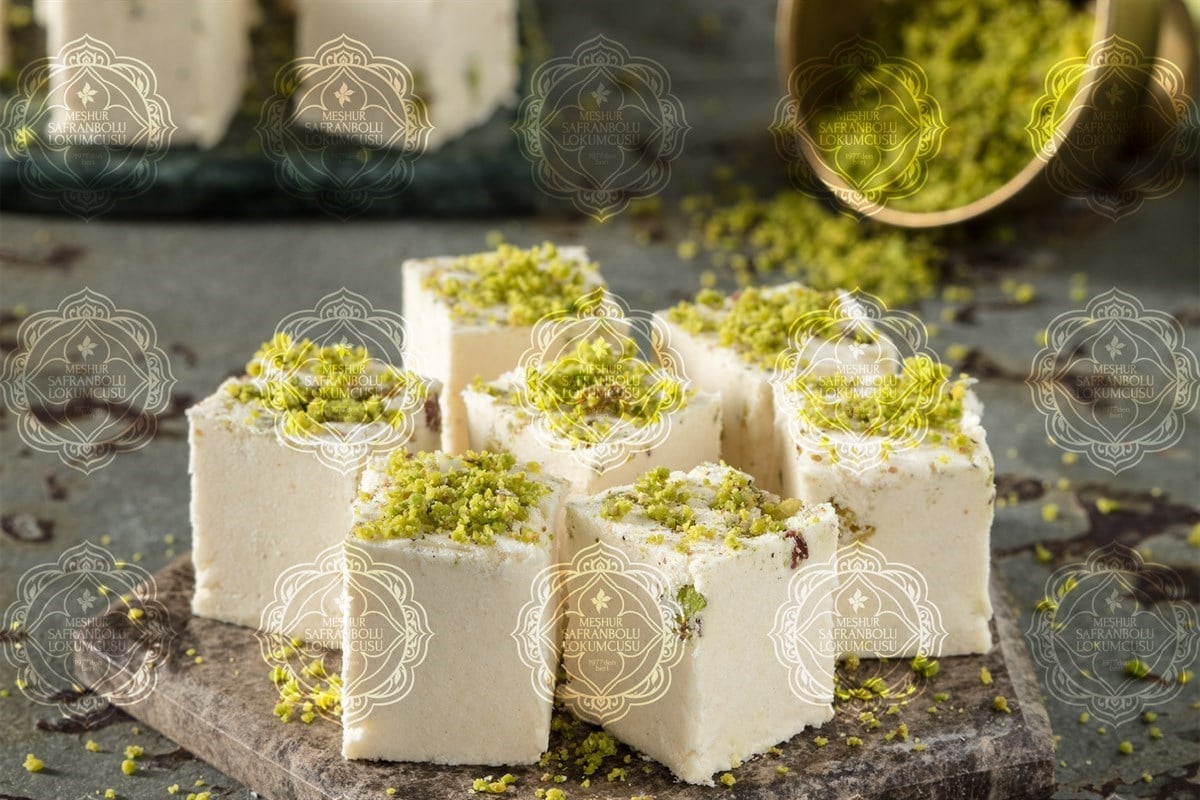 CANDY AND HALVA550 Gr Halva With Pistchio