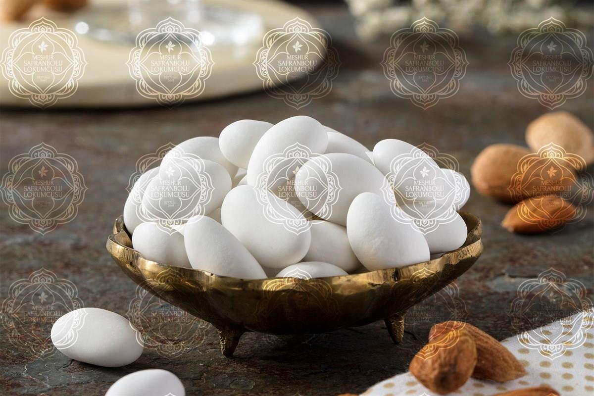 AKİDE ŞEKERİ VE DRAJEBadem Şekeri