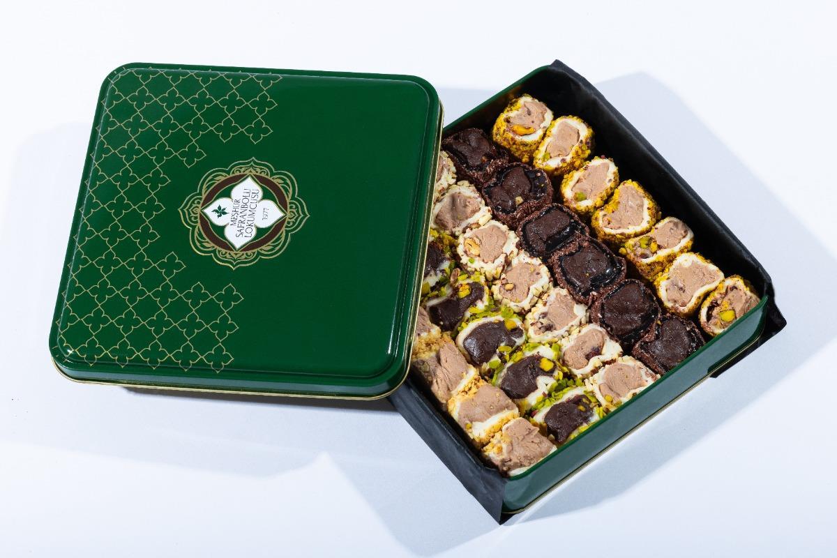GIFT DELIGHTYeşil Metal Kutu Karışık Sarma Lokum 800 gr