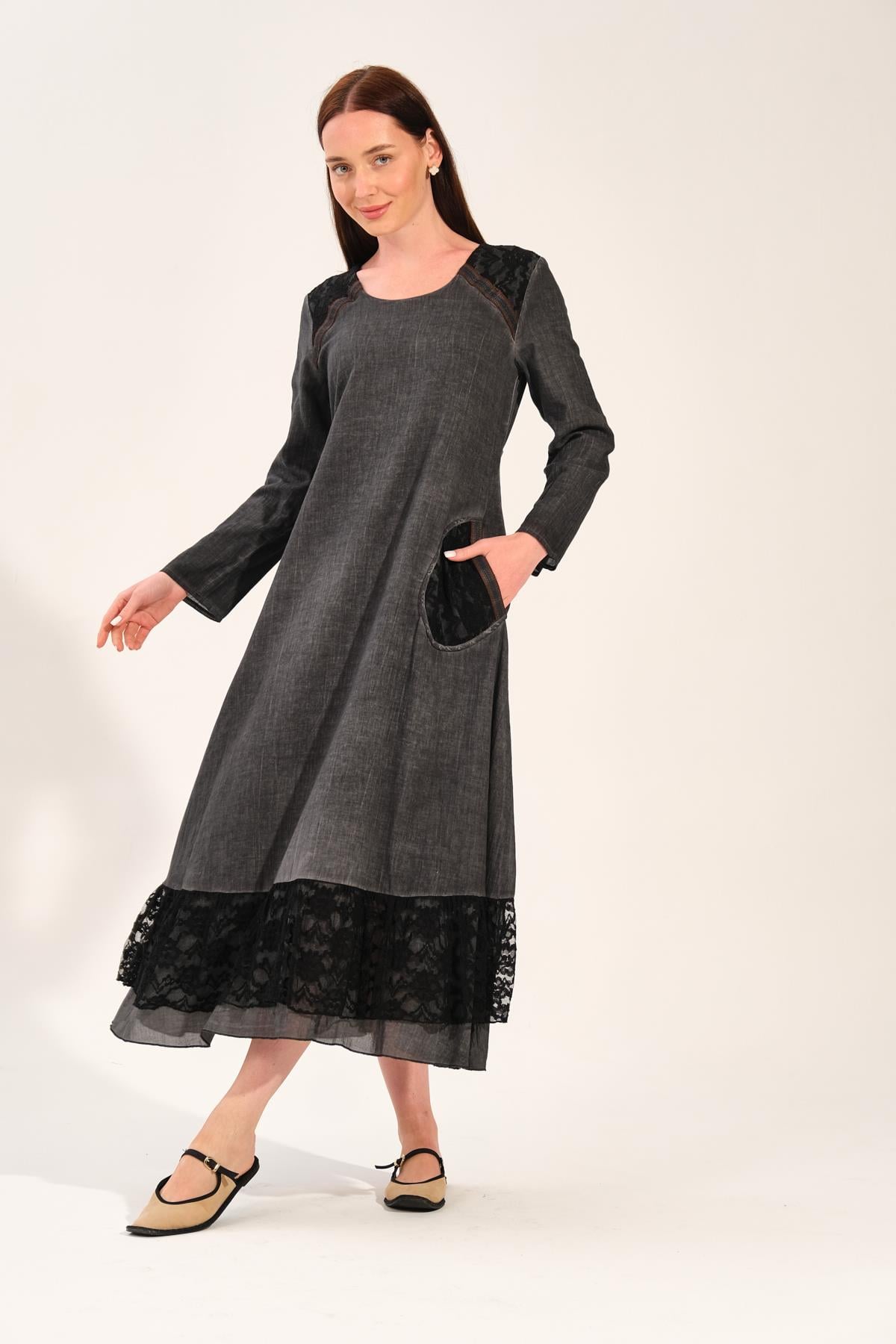 3744 Dantelli Yıkamalı Antrasit Uzun Elbise