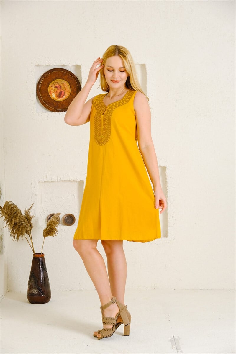 9060 Hardal Nakışlı Elbise