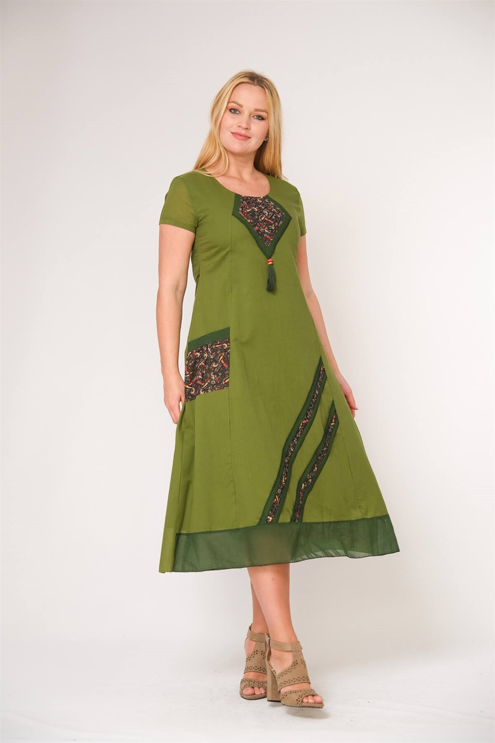 9068- A.Yeşil Elbise