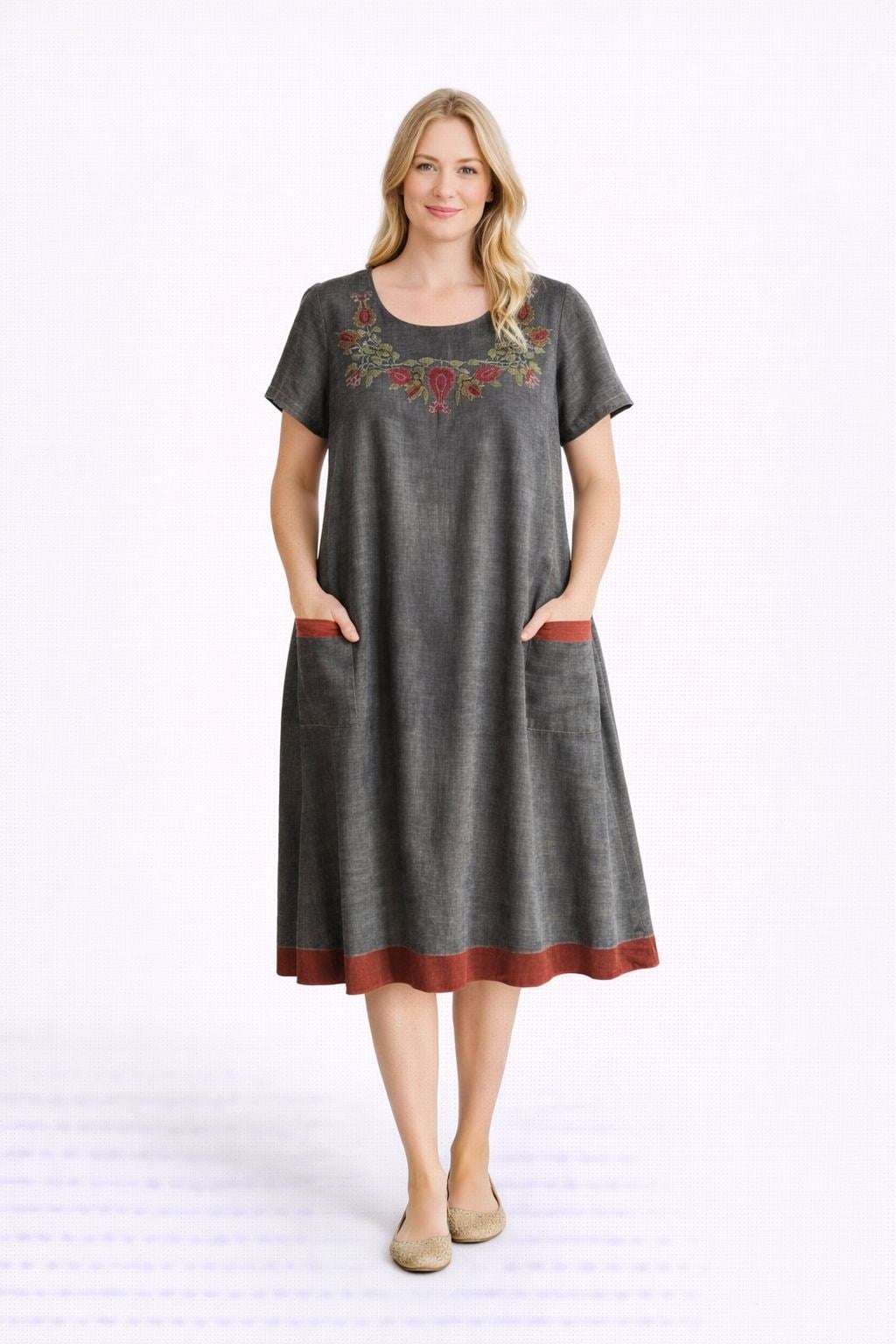 3812 Nakışlı Antrasit Battal Elbise