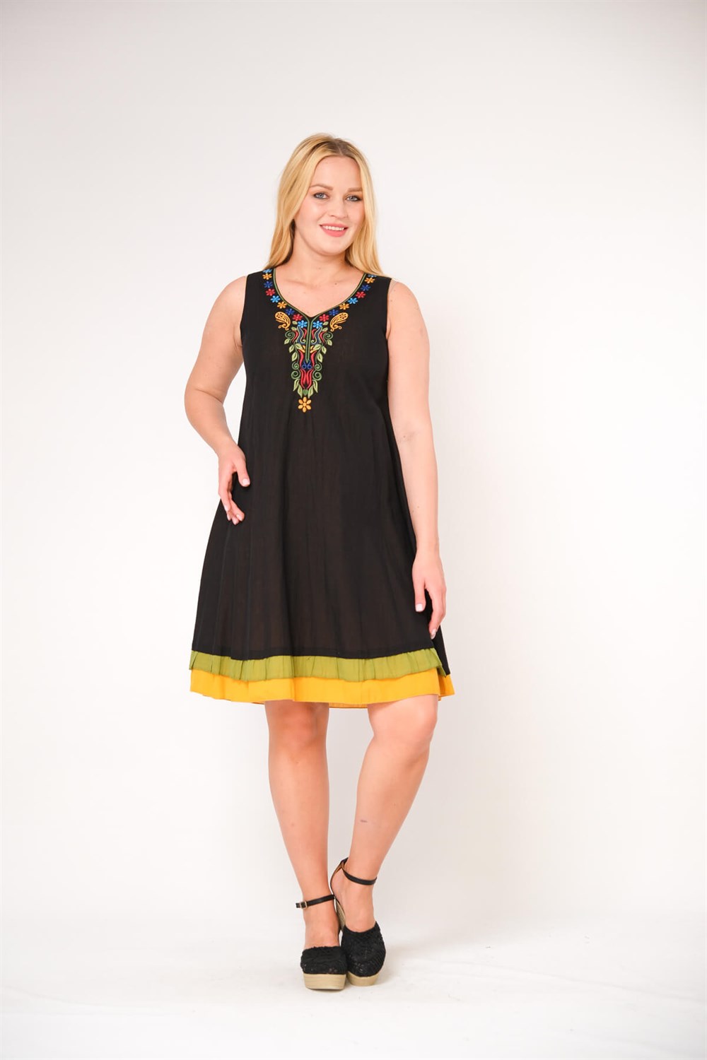 4603- Siyah Dantelli Elbise