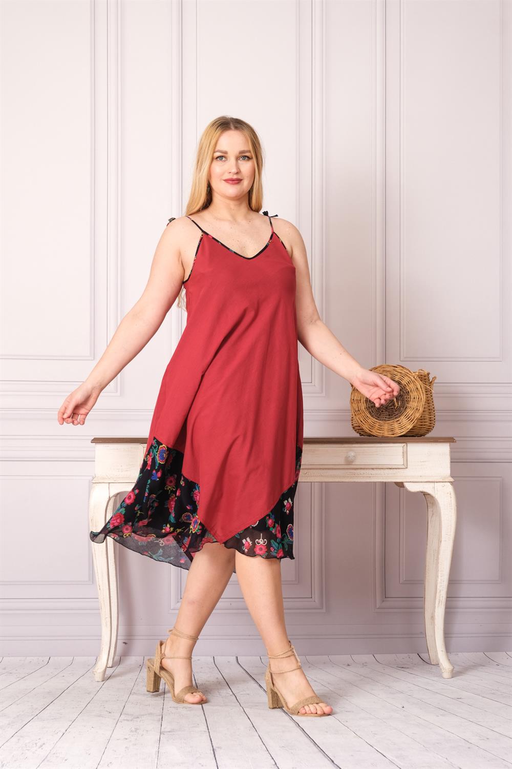 4657 Siyah İp Askılı Elbise