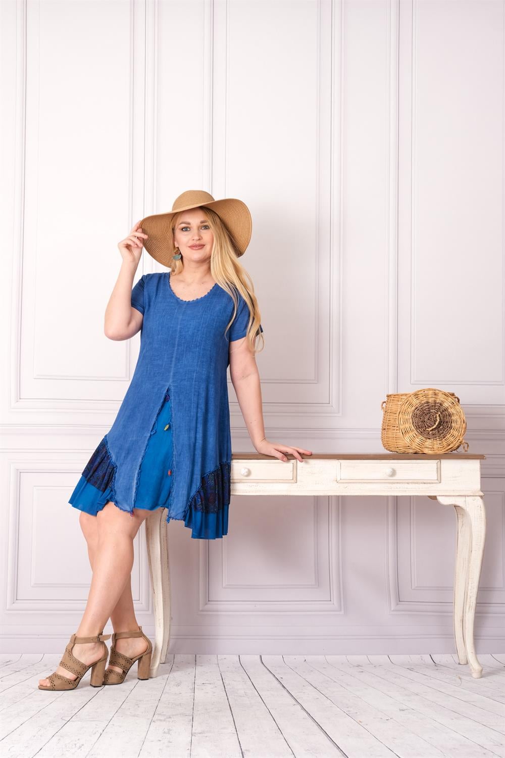 9206 Saks Mavisi Elbise