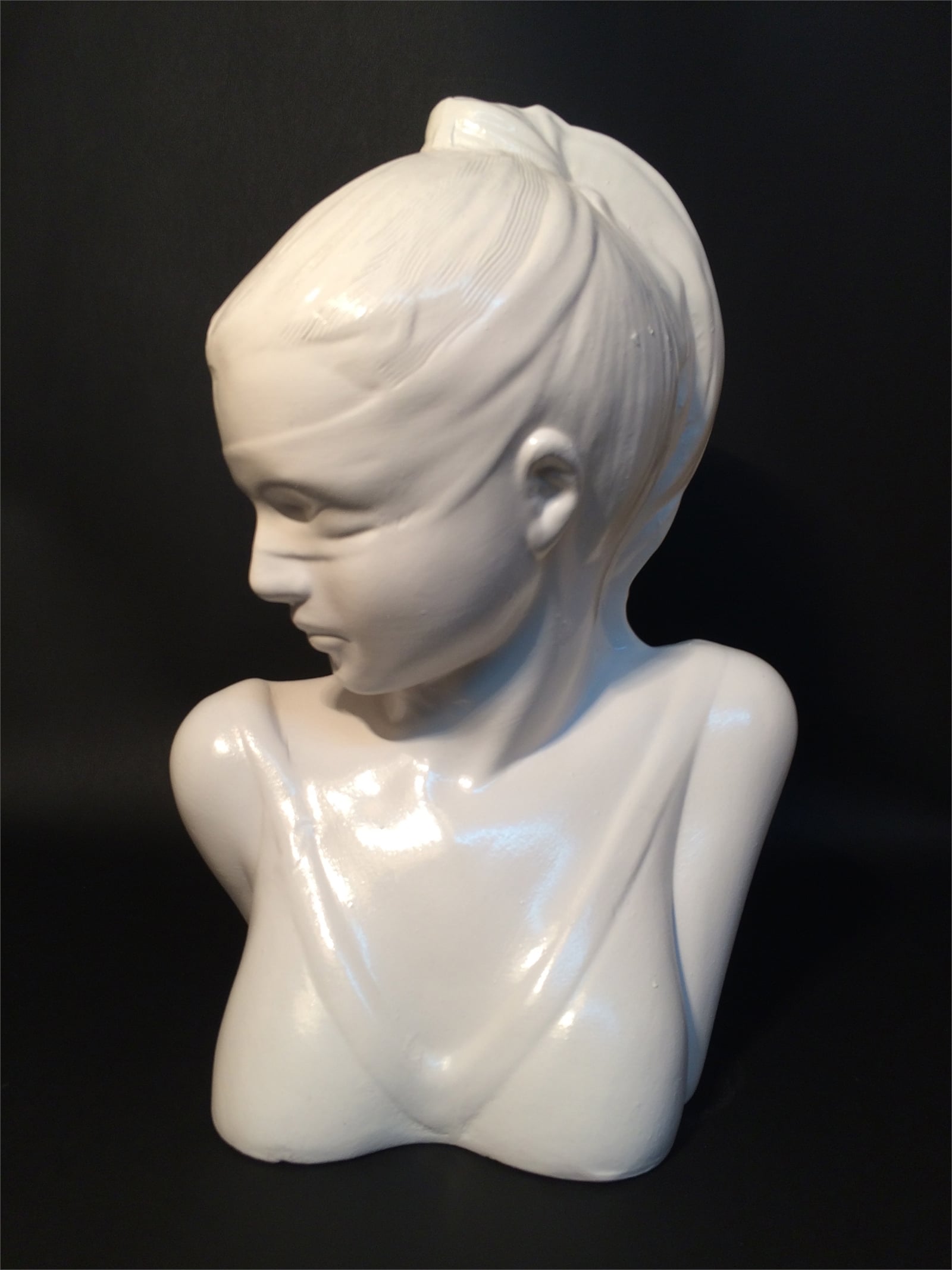 SERAMİK DÜNYA GÜZELİ - CERAMIC NECLACE DISPLAY