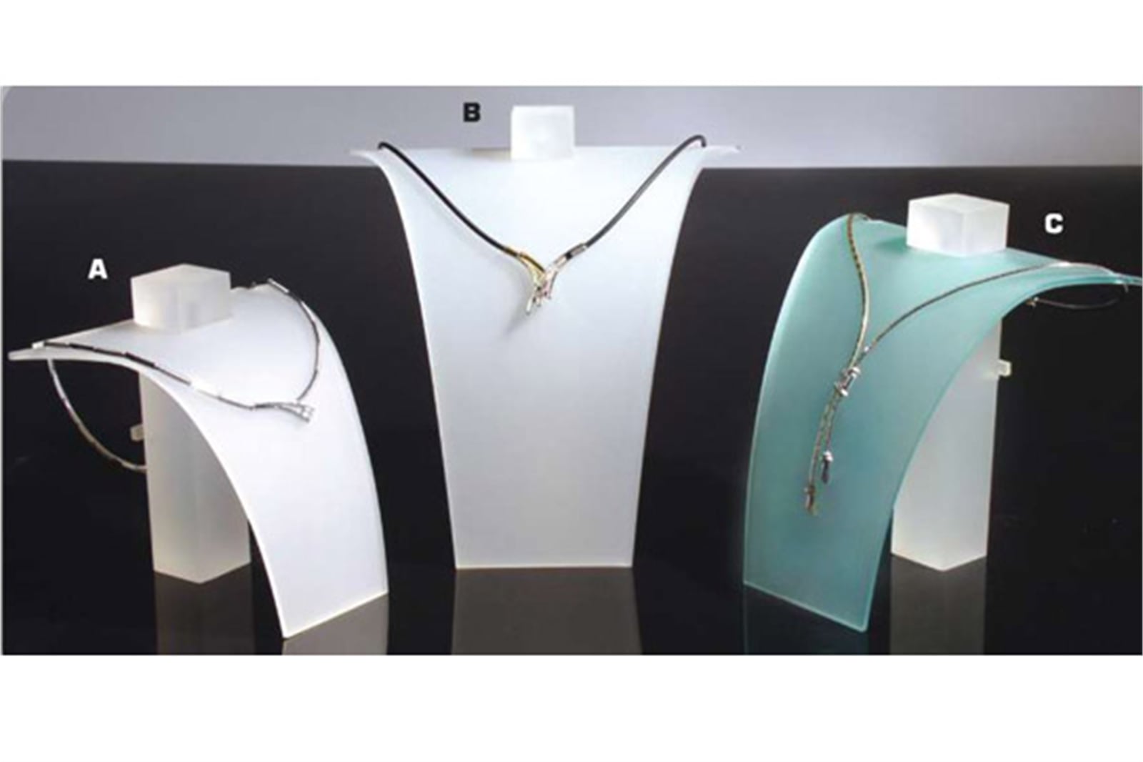 PLEXIGLASS KUYUMCU VİTRİN DEKORLARI, PLEXIGLASS JEWELRY WINDOW DISPLAYS