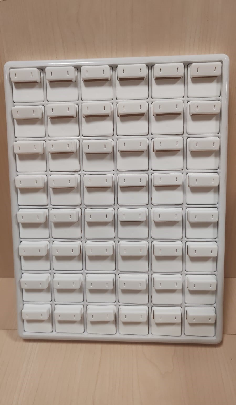 48'Lİ PLASTİK KÜPE TABLASI , 48 PCS PLASTIC EARING TRAY FOR JEWELRY